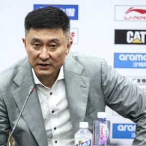 足球新闻-杜锋阴阳发言被媒体人批评，杜锋盛赞张皓嘉，张皓嘉被球迷喊MVP
